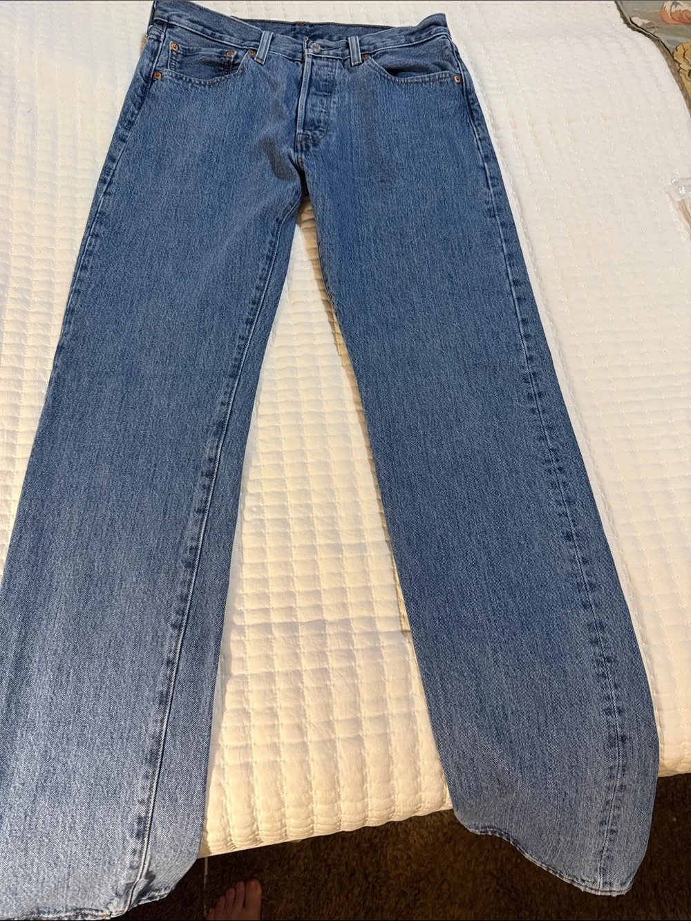 Levi's Men's Straight-Leg Medium Blue Denim Jeans